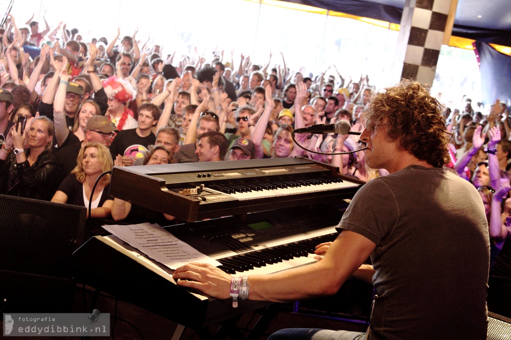 2011-07-17 Sting, Police (Undercover-tent, Elegast) - Zwarte Cross, Lichtenvoorde - by Eddy Dibbink _002